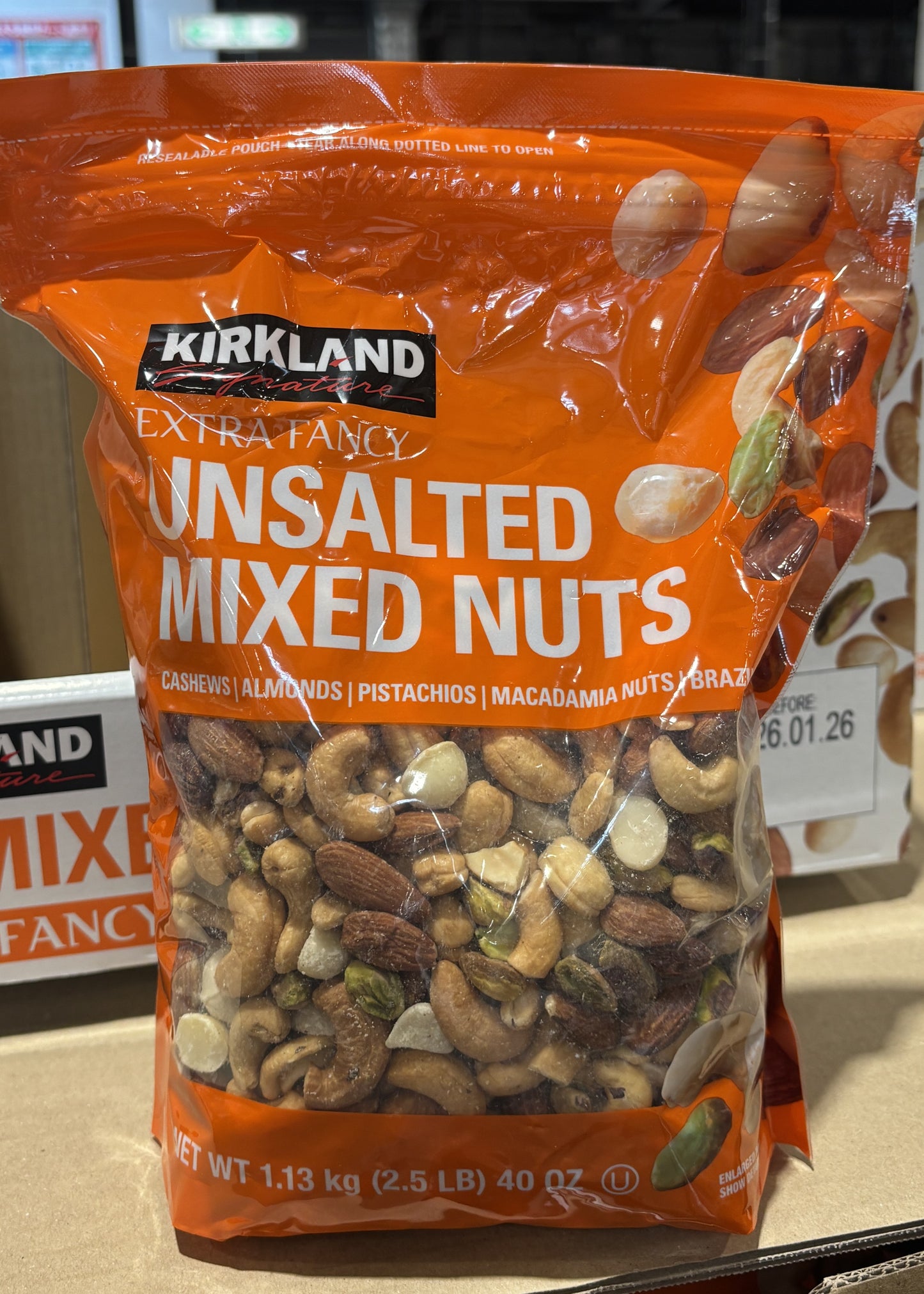 Kirkland Signature ミックスナッツ 無塩 (plastic bag) 1.13-kg