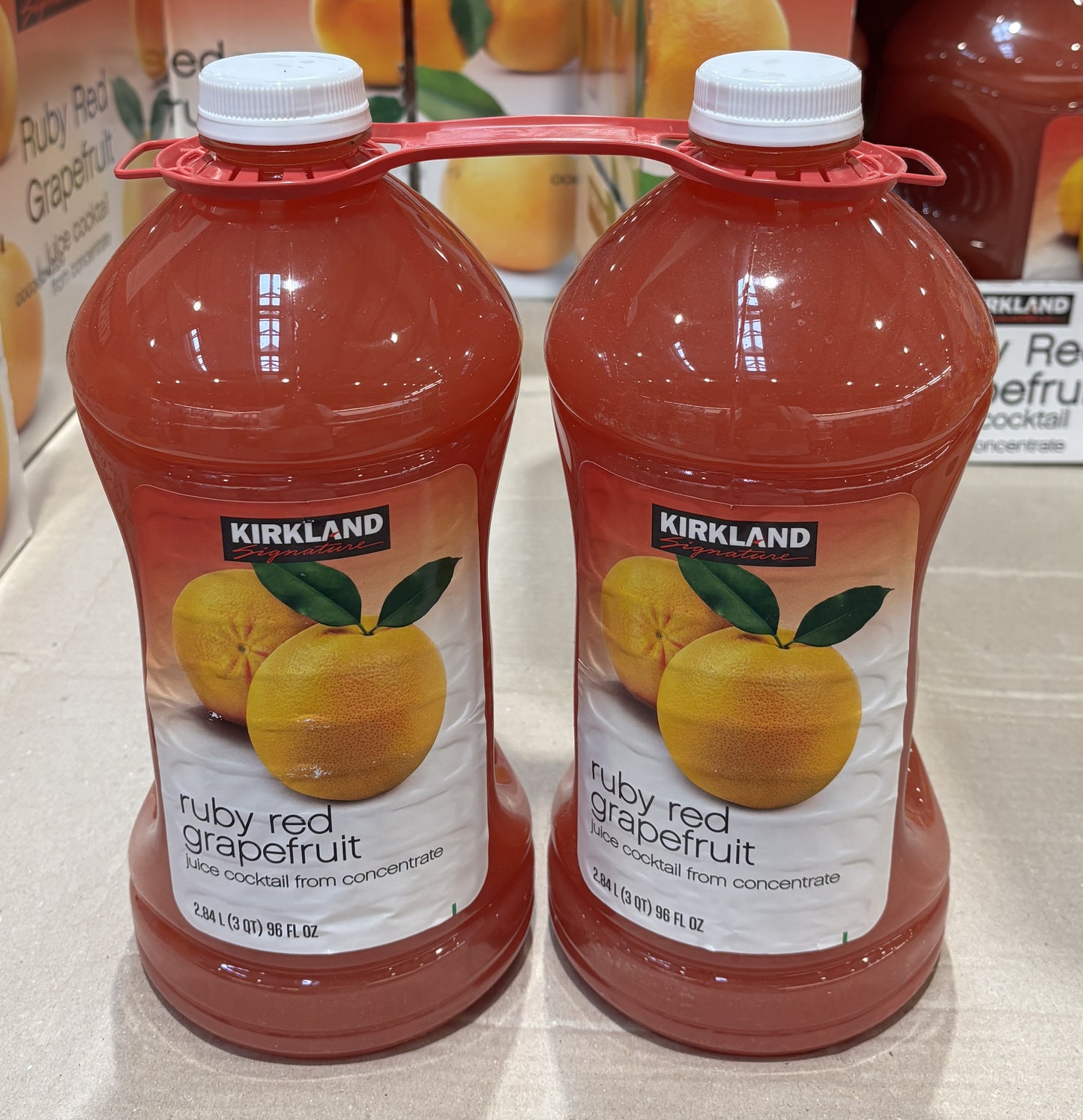 Kirkland Signature グレープフルーツ飲料 50%果汁入り 2.84-L x 2-ct (PET bottles)