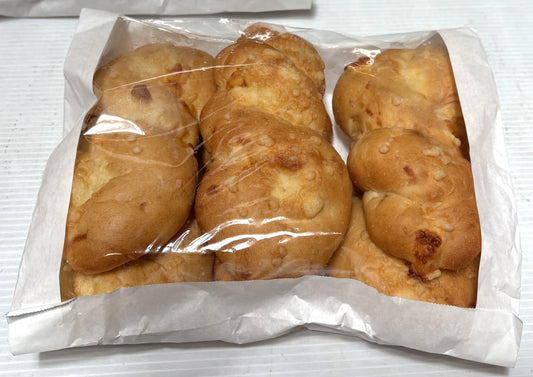 Fresh-Baked Roasted Garlic Cheese Bread 2-ct