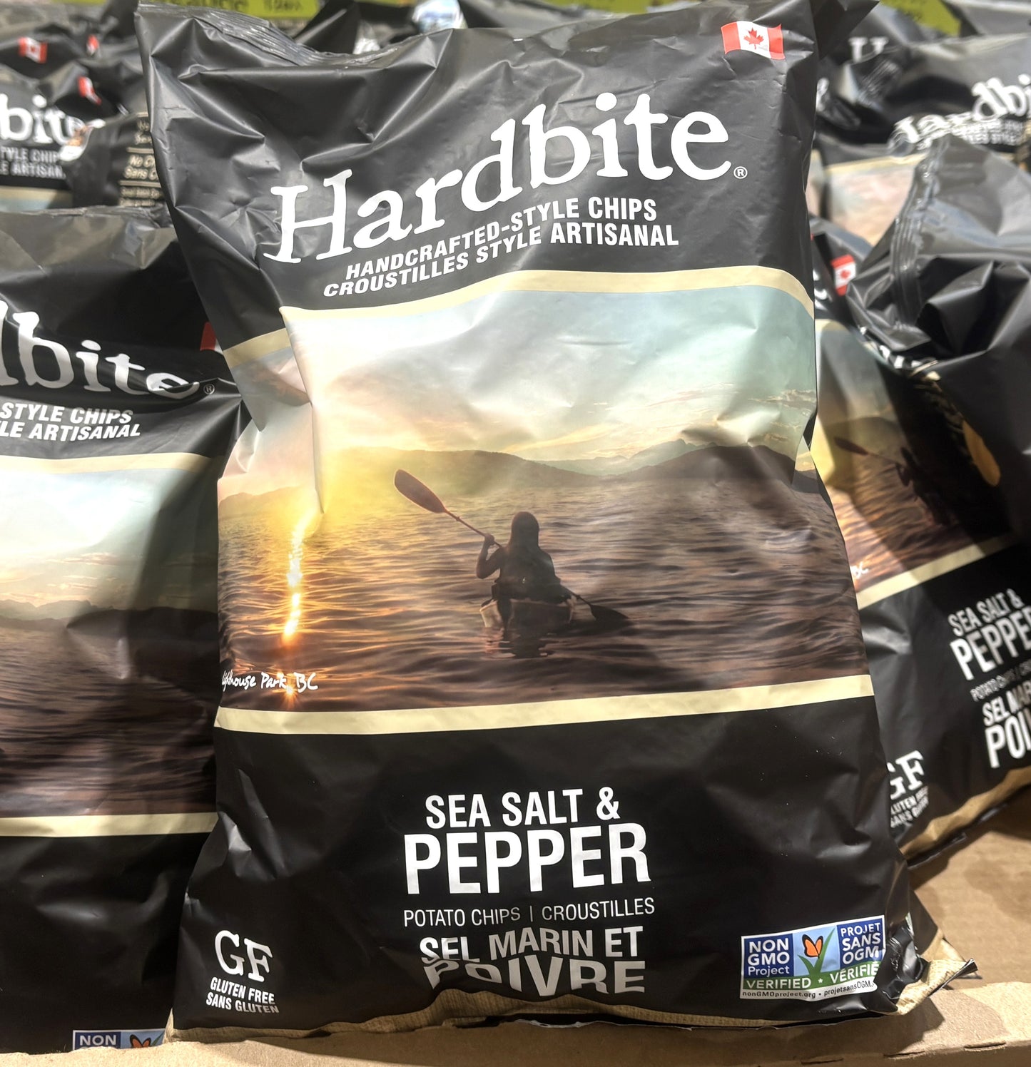 Hardbite Handcrafted Style Chips - Sea Salt & Pepper (625g)