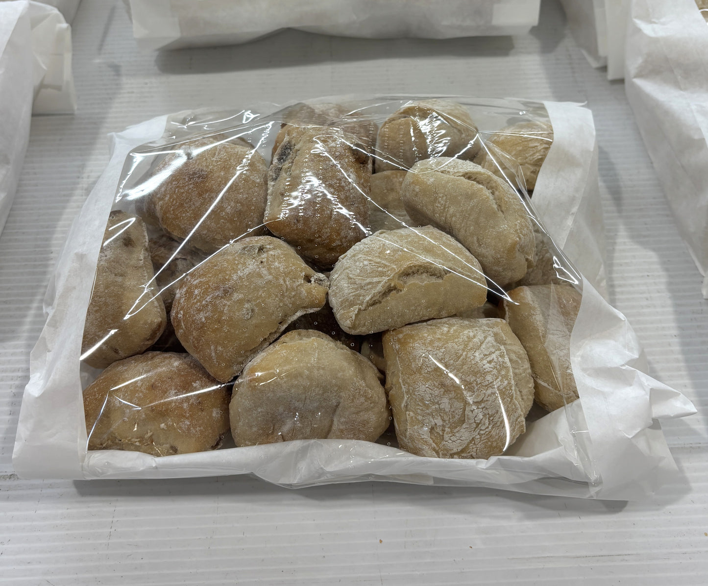 Fresh-Baked Mini Rolls: Plain & Fig-Honey (20-Pack / 520g)