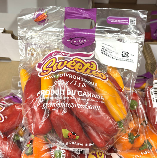 Windset Farms Seedless Mini Sweet Peppers (680g Bag)