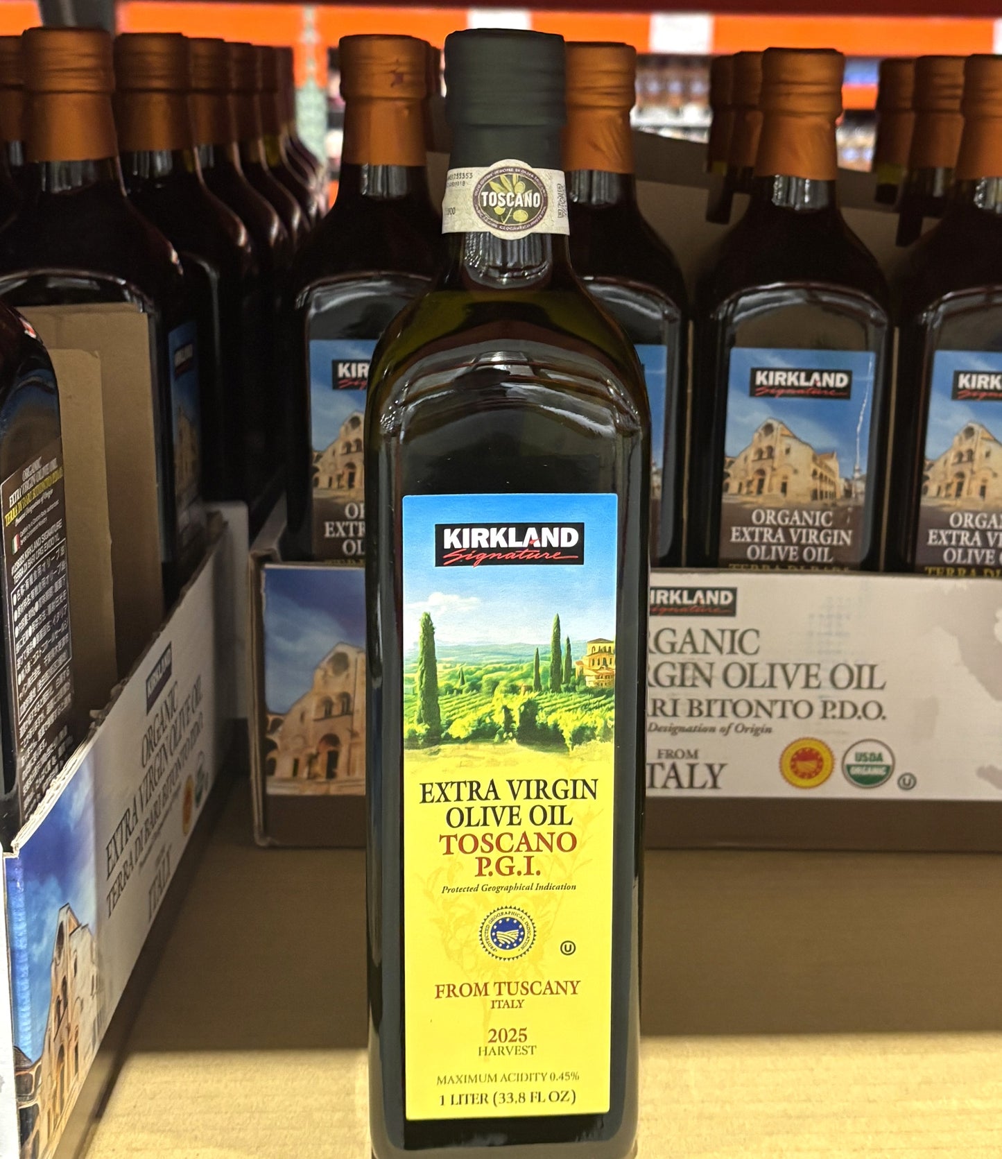 Kirkland Signature Extra Virgin Olive Oil from Tuscany (1 liter glass bottle)